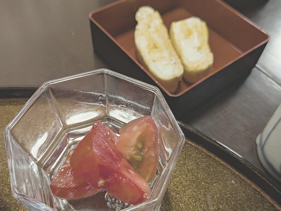だし巻き卵とトマト